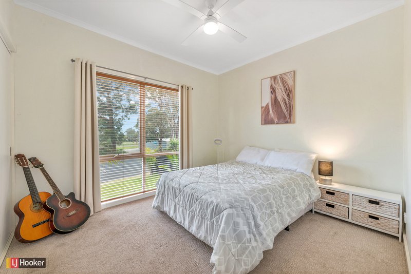 Photo - 5 Coates Road, Lakes Entrance VIC 3909 - Image 12