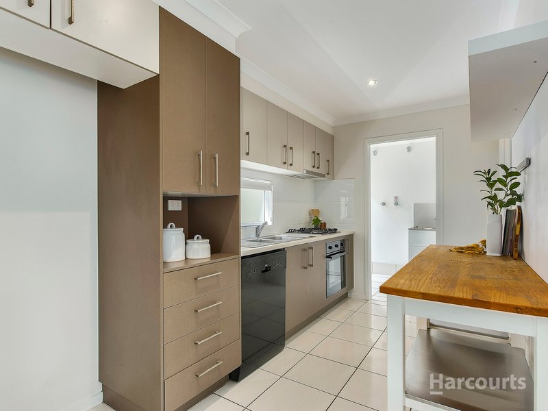 Photo - 5 Cocoparra Place, Fitzgibbon QLD 4018 - Image 3