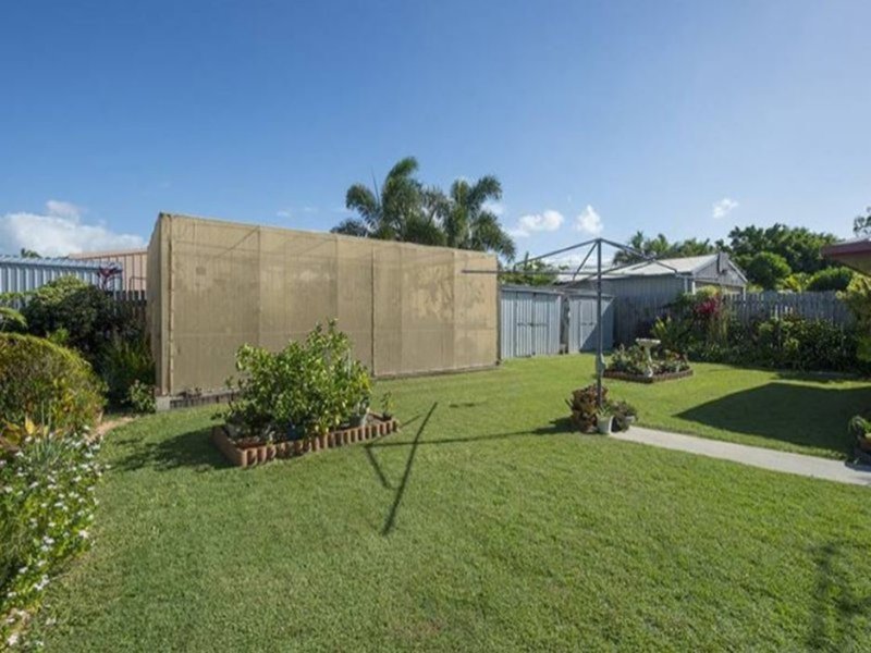 Photo - 5 Col Brown Avenue, Clinton QLD 4680 - Image 9