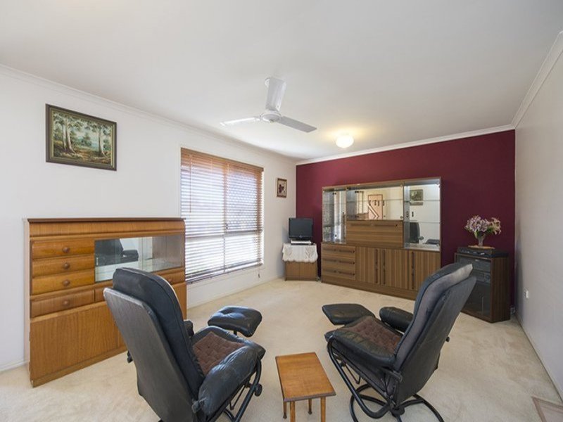 Photo - 5 Col Brown Avenue, Clinton QLD 4680 - Image 13