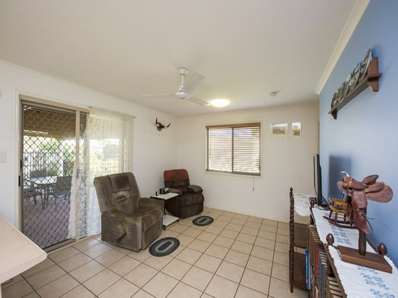 Photo - 5 Col Brown Avenue, Clinton QLD 4680 - Image 14