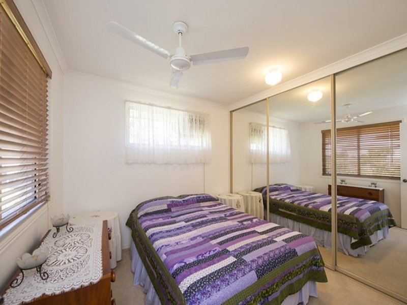 Photo - 5 Col Brown Avenue, Clinton QLD 4680 - Image 19