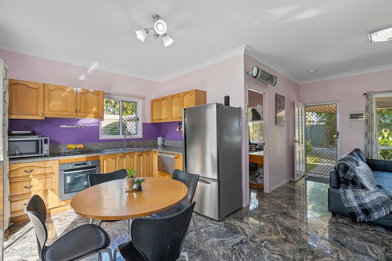 Photo - 5 College Street, Loganlea QLD 4131 - Image 11