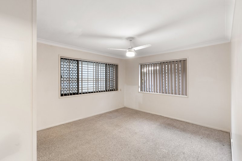 Photo - 5 Comino Street, Strathpine QLD 4500 - Image 6