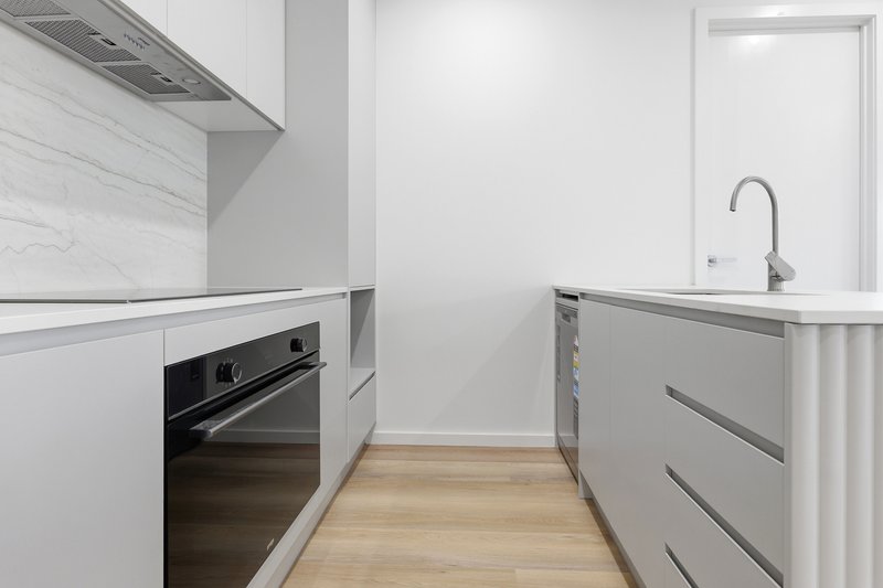 Photo - 5 Comox Avenue, Wyndham Vale VIC 3024 - Image 3