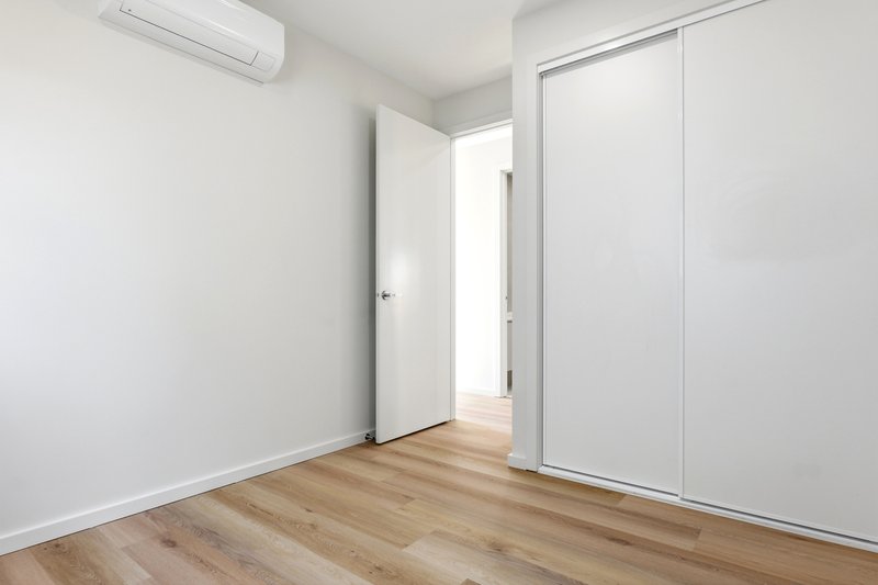 Photo - 5 Comox Avenue, Wyndham Vale VIC 3024 - Image 13