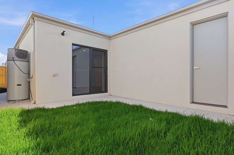 Photo - 5 Comox Avenue, Wyndham Vale VIC 3024 - Image 19