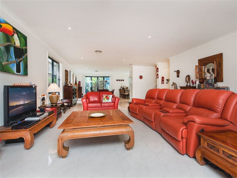 Photo - 5 Condino Way, Castle Hill NSW 2154 - Image 2