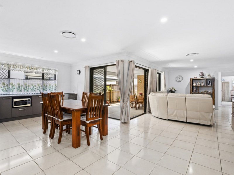 Photo - 5 Conimbla Street, Pimpama QLD 4209 - Image 2