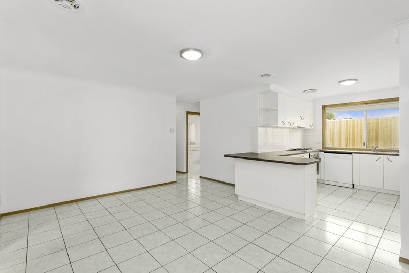 Photo - 5 Coniston Place, Hoppers Crossing VIC 3029 - Image 3