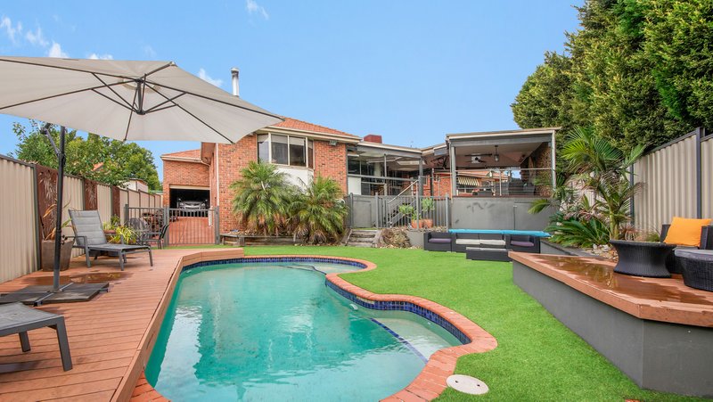 5 Considen Close, Mill Park VIC 3082