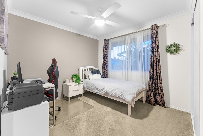 Photo - 5 Cooba Court, Murrumba Downs QLD 4503 - Image 18