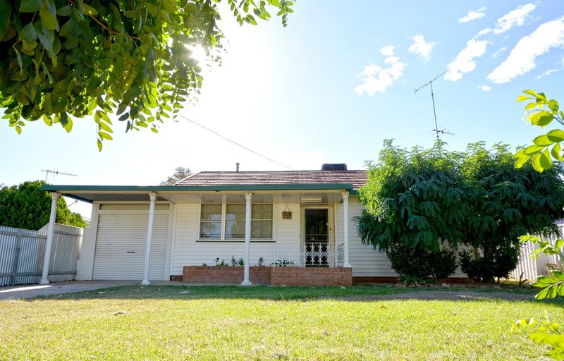 Photo - 5 Coolamon Street, Leeton NSW 2705 - Image 2