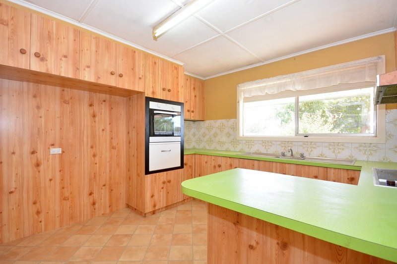 Photo - 5 Coolamon Street, Leeton NSW 2705 - Image 8