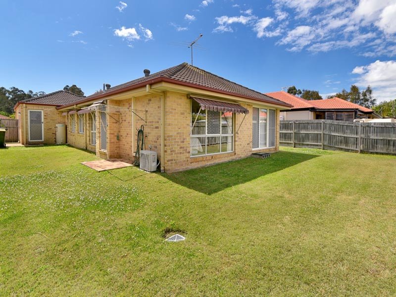 Photo - 5 Cooper Place, Carseldine QLD 4034 - Image 15