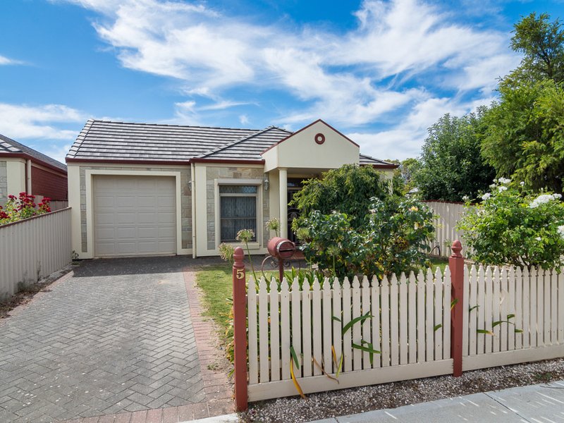 Photo - 5 Coronation Road, Strathalbyn SA 5255 - Image 2