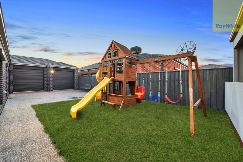 Photo - 5 Coronation Street, Taylors Hill VIC 3037 - Image 10