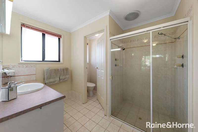 Photo - 5 Coronet Avenue, Woodcroft SA 5162 - Image 5