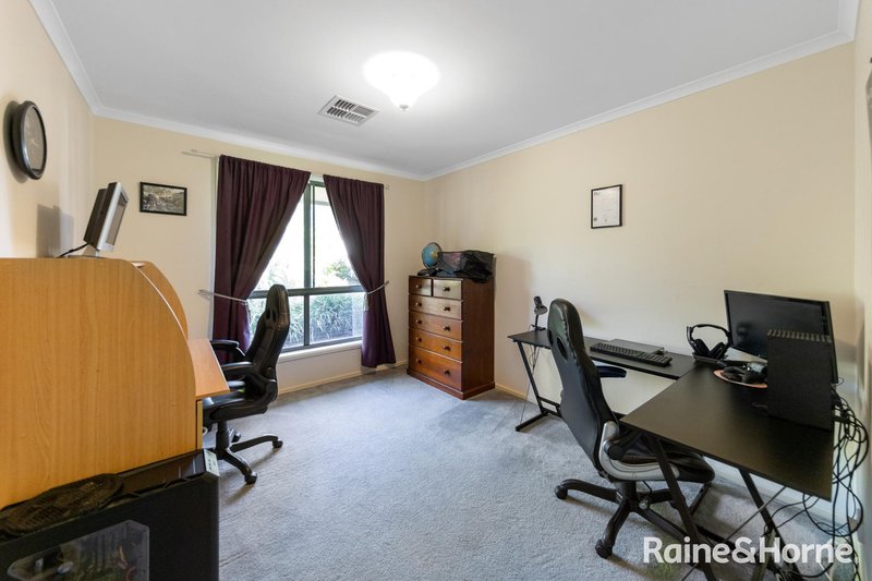 Photo - 5 Coronet Avenue, Woodcroft SA 5162 - Image 12