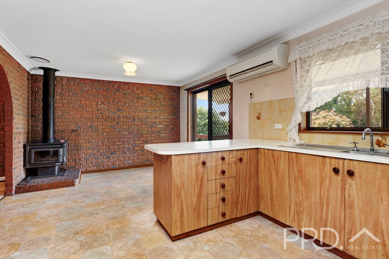 Photo - 5 Corralyn Avenue, Batlow NSW 2730 - Image 5