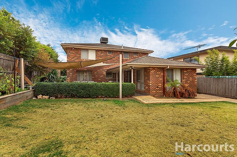 Photo - 5 Corunna Court, Glen Waverley VIC 3150 - Image 9