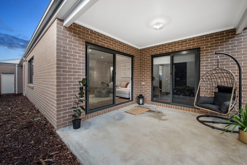 Photo - 5 Corvara Way, Pakenham VIC 3810 - Image 15