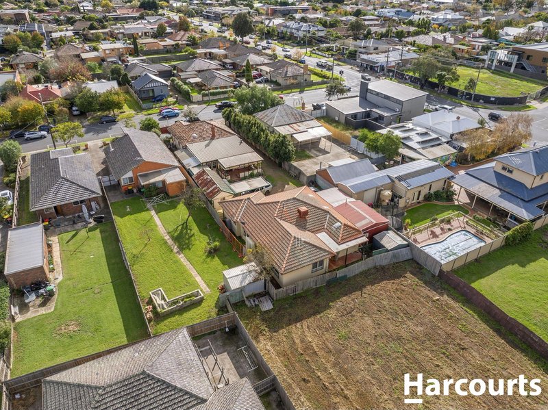 Photo - 5 Cottrell Street, Werribee VIC 3030 - Image 5