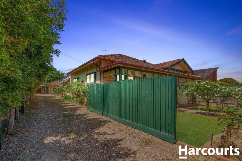 Photo - 5 Cottrell Street, Werribee VIC 3030 - Image 9