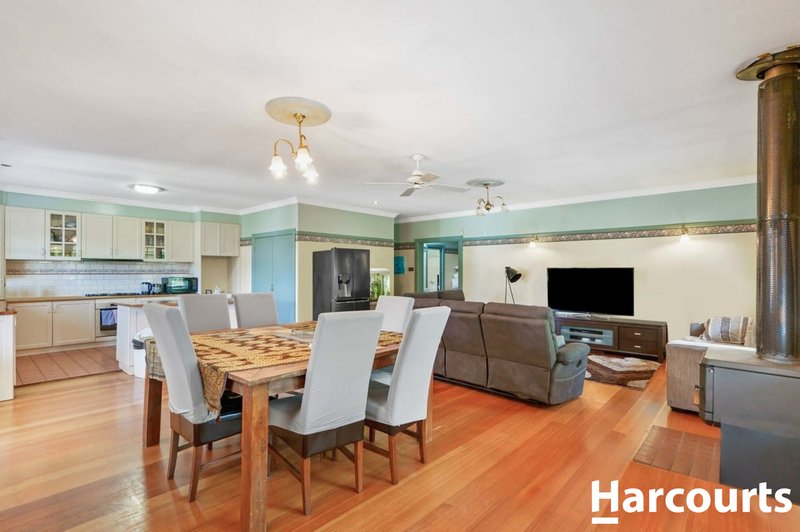 Photo - 5 Cottrell Street, Werribee VIC 3030 - Image 16