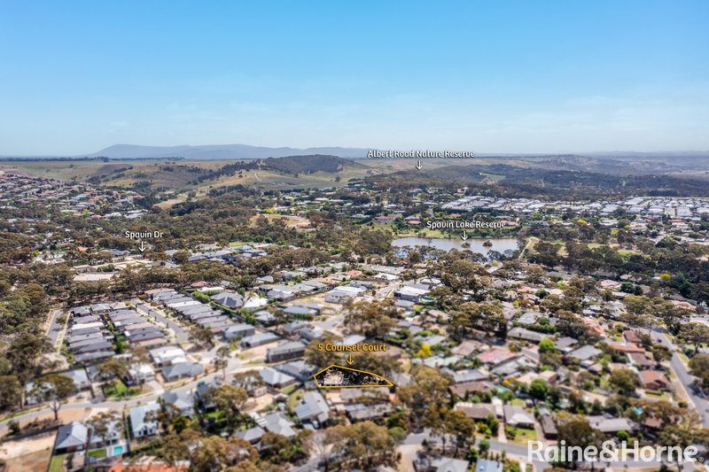 Photo - 5 Counsel Court, Sunbury VIC 3429 - Image 18