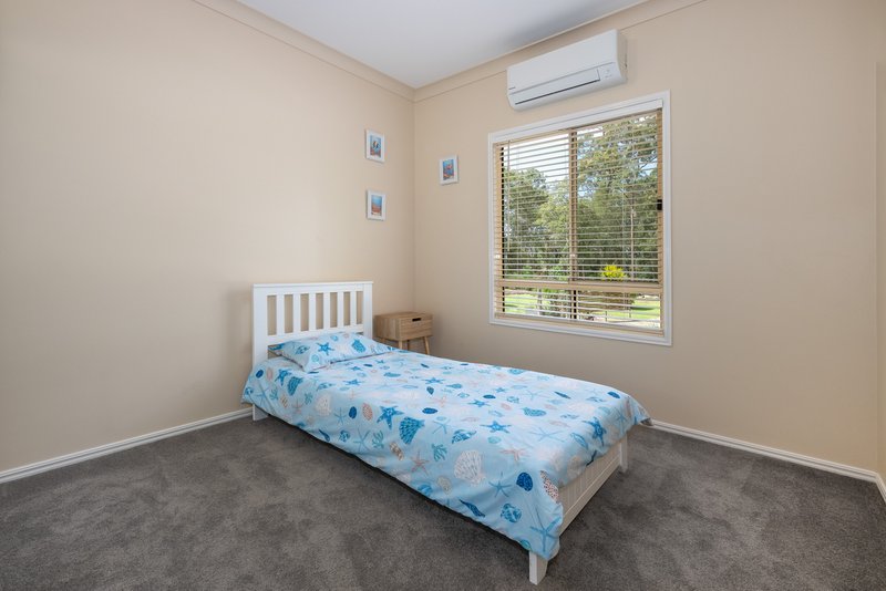 Photo - 5 Coventry Place, Caboolture QLD 4510 - Image 13