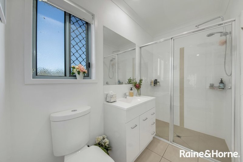 Photo - 5 Cradle Drive, New Auckland QLD 4680 - Image 4