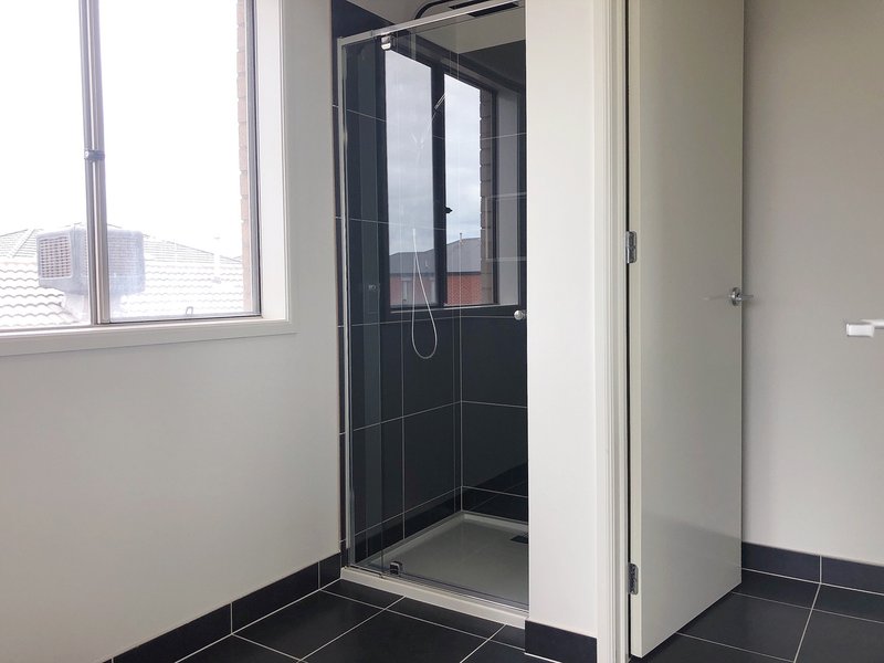 Photo - 5 Creston Street, Point Cook VIC 3030 - Image 13
