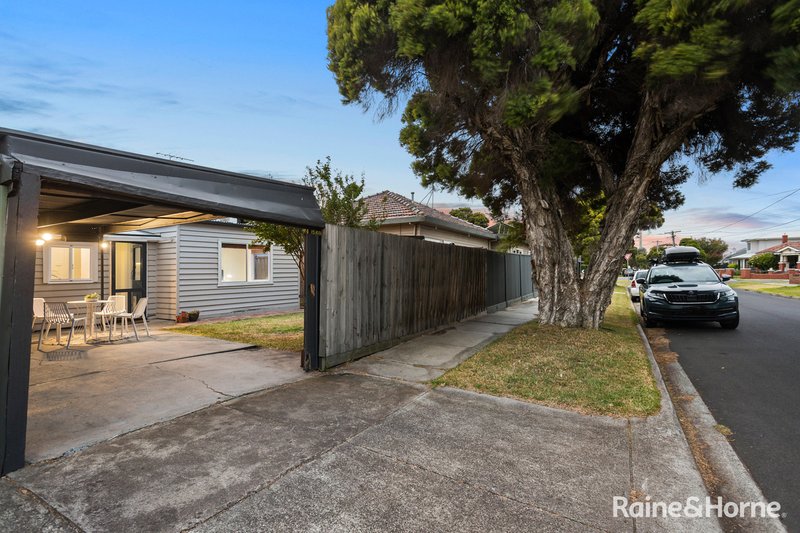 Photo - 5 Croker Street, Newport VIC 3015 - Image 16