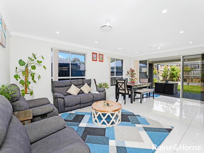 Photo - 5 Crowley Boulevard, Claymore NSW 2559 - Image 3