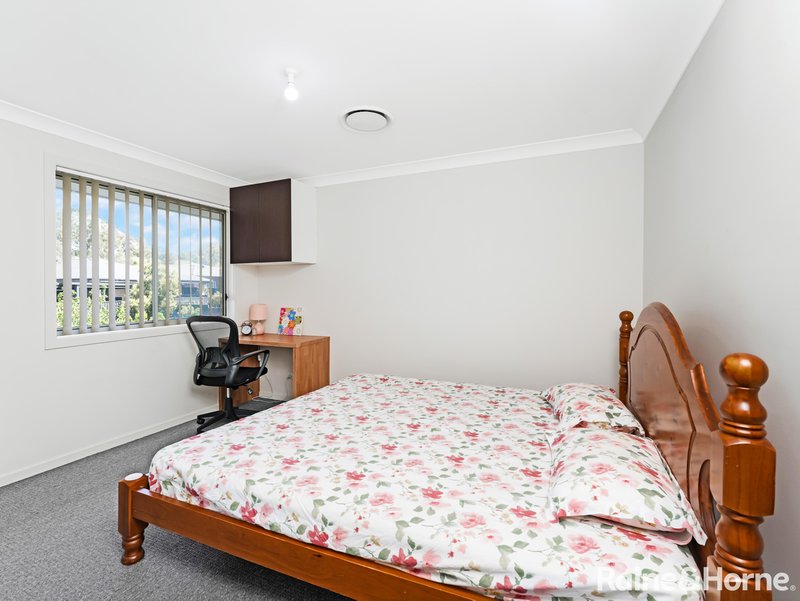 Photo - 5 Crowley Boulevard, Claymore NSW 2559 - Image 8