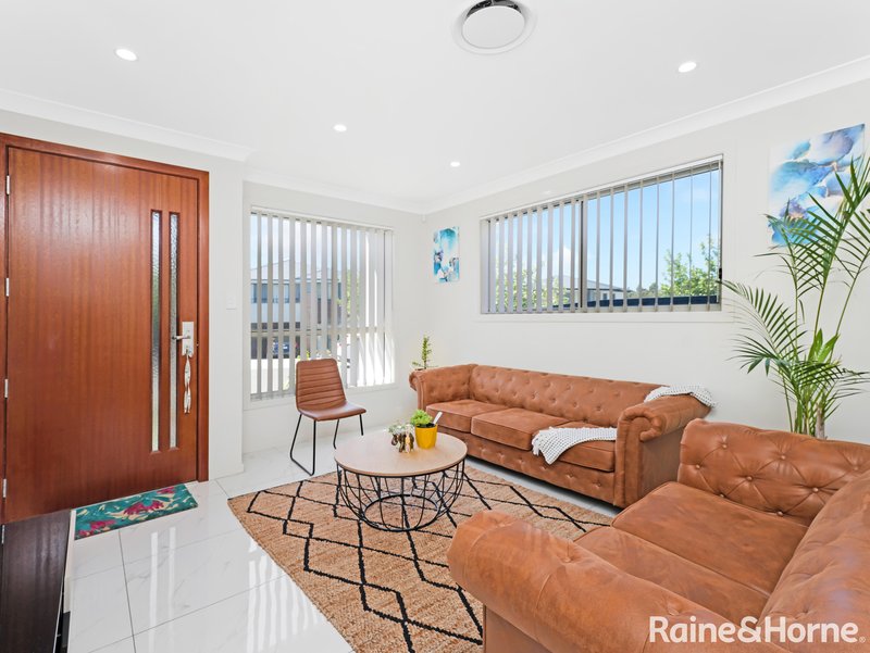 Photo - 5 Crowley Boulevard, Claymore NSW 2559 - Image 2