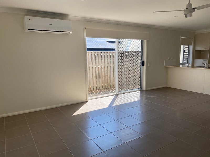 Photo - #5 Cudmore Street, Pimpama QLD 4209 - Image 6