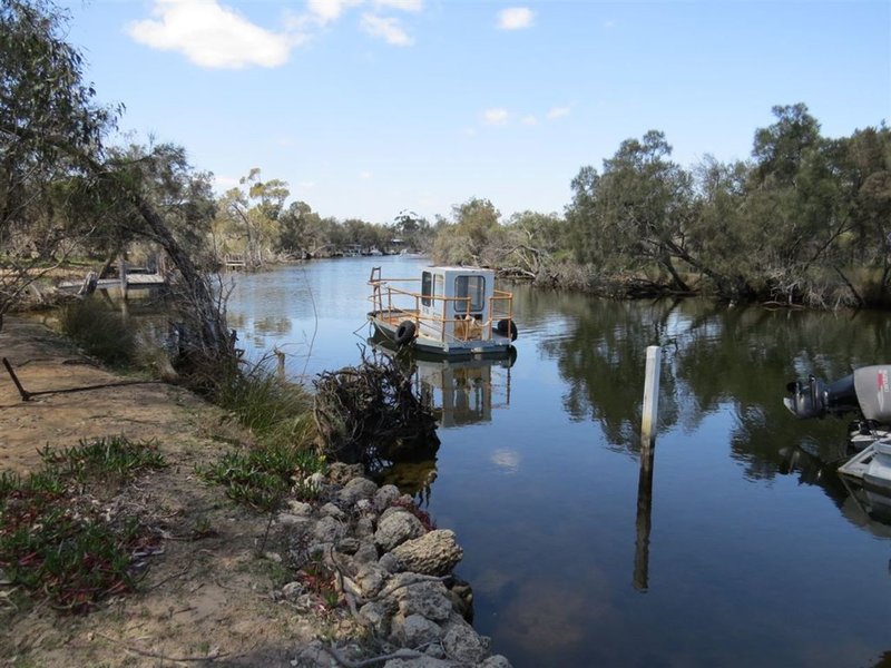 Photo - 5 Culeenup Street, South Yunderup WA 6208 - Image 16