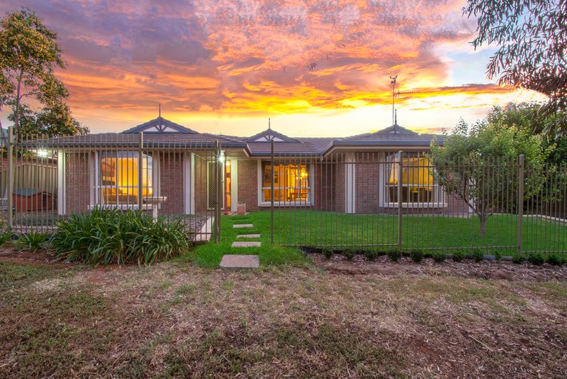 5 Cumbria Way, Craigmore SA 5114