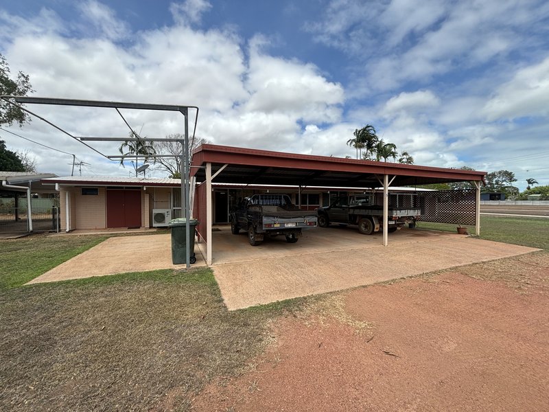 Photo - 5 Cumrumja Close, Rocky Point QLD 4874 - Image 2