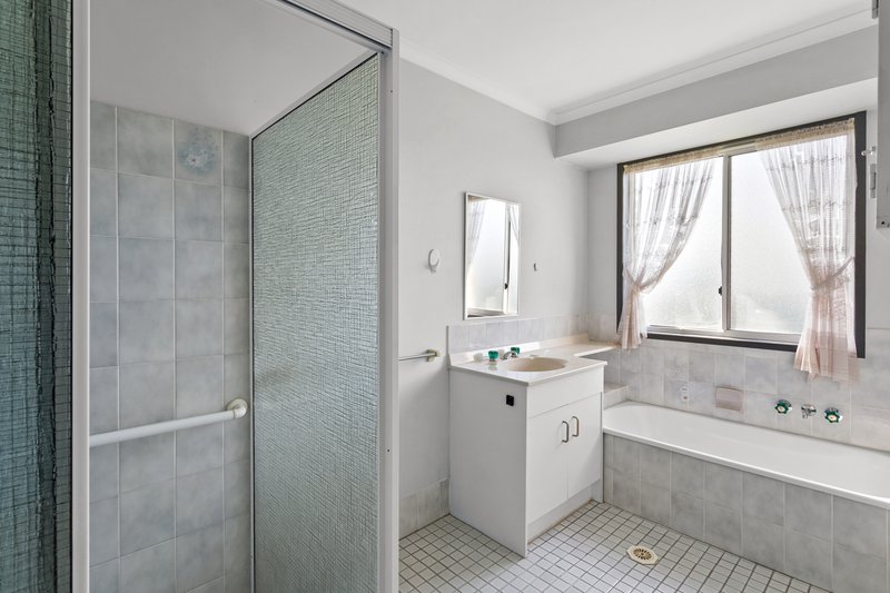 Photo - 5 Cunningham Street, Deception Bay QLD 4508 - Image 3