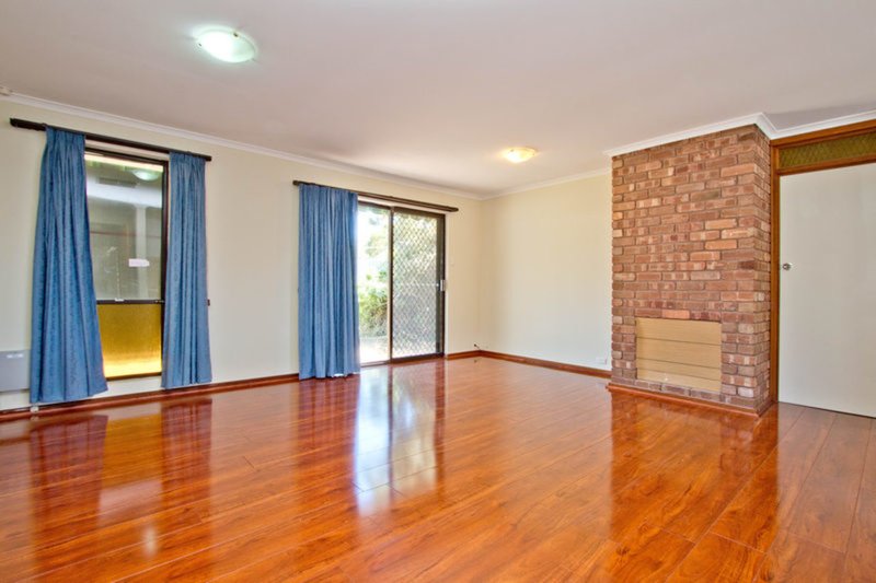 Photo - 5 Cunningham Street, Morphett Vale SA 5162 - Image 3