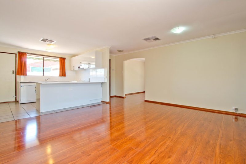 Photo - 5 Cunningham Street, Morphett Vale SA 5162 - Image 10