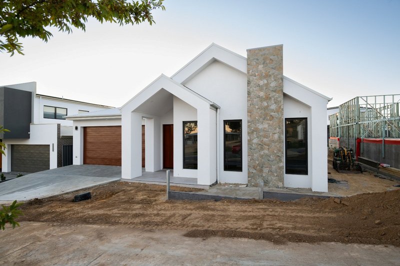 Photo - 5 Dabrowski Street, Jacka ACT 2914 - Image 3