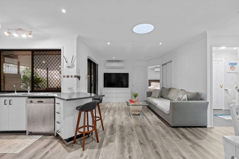 Photo - 5 Daintree Place, Redbank QLD 4301 - Image 5