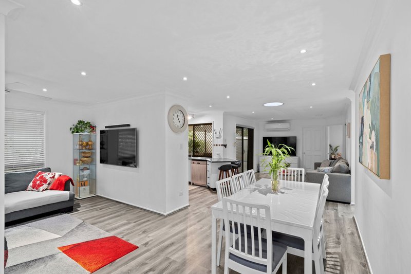 Photo - 5 Daintree Place, Redbank QLD 4301 - Image 7