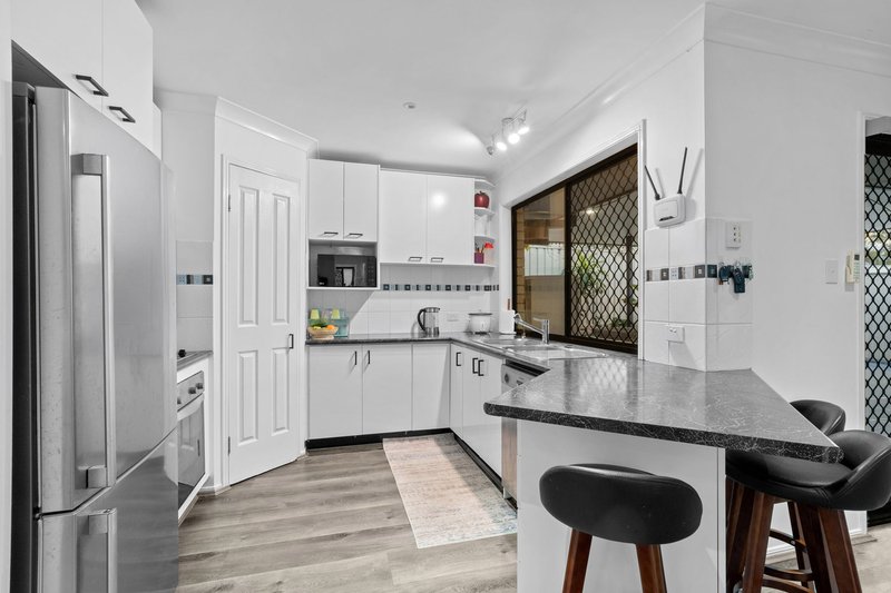 Photo - 5 Daintree Place, Redbank QLD 4301 - Image 9