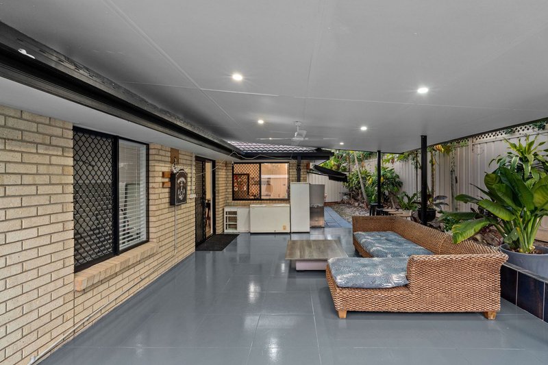 Photo - 5 Daintree Place, Redbank QLD 4301 - Image 16