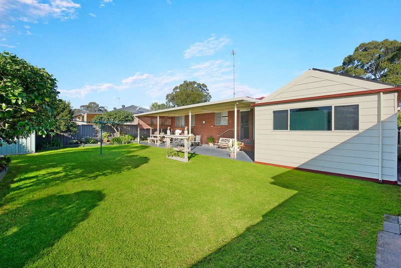 Photo - 5 Damien Avenue, South Penrith NSW 2750 - Image 11